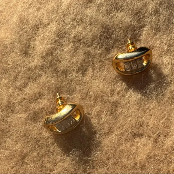 Christian Dior Designer Stacked Stud Earrings - Picture 6 of 9